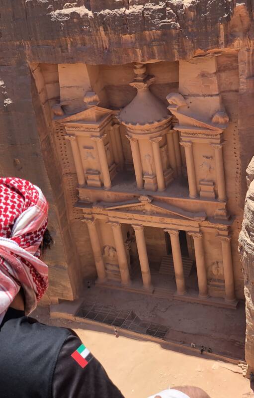 Vivir en Jordania: “Tuve que pedir la aceptación de los hombres para casarme con mi mujer”.