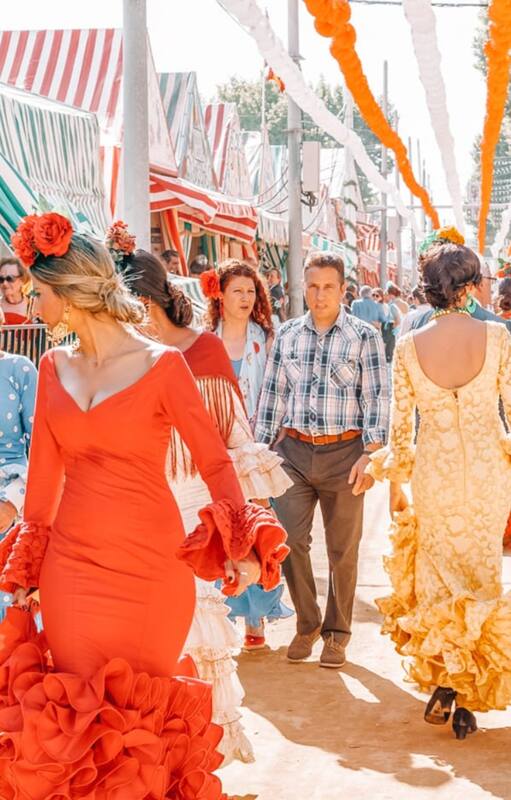 Vivir en Sevilla: “Acá después de los festejos en la calle, cada uno levanta su basura”.