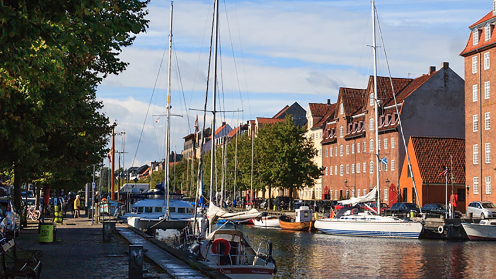 Vivir en un departamento de familia nos dio una perspectiva única de Copenhague –divina, por cierto, desde un cuarto piso sobre el canal de Christianshavn– y nos sumió en el genuino estilo de vida nórdico.