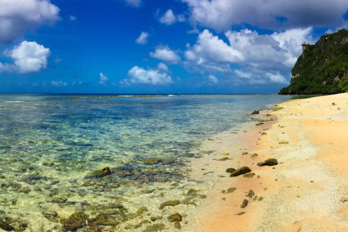 Vivir en una isla paradisíaca del Pacífico: “En Guam las fuerzas militares pasan casi desapercibidas”