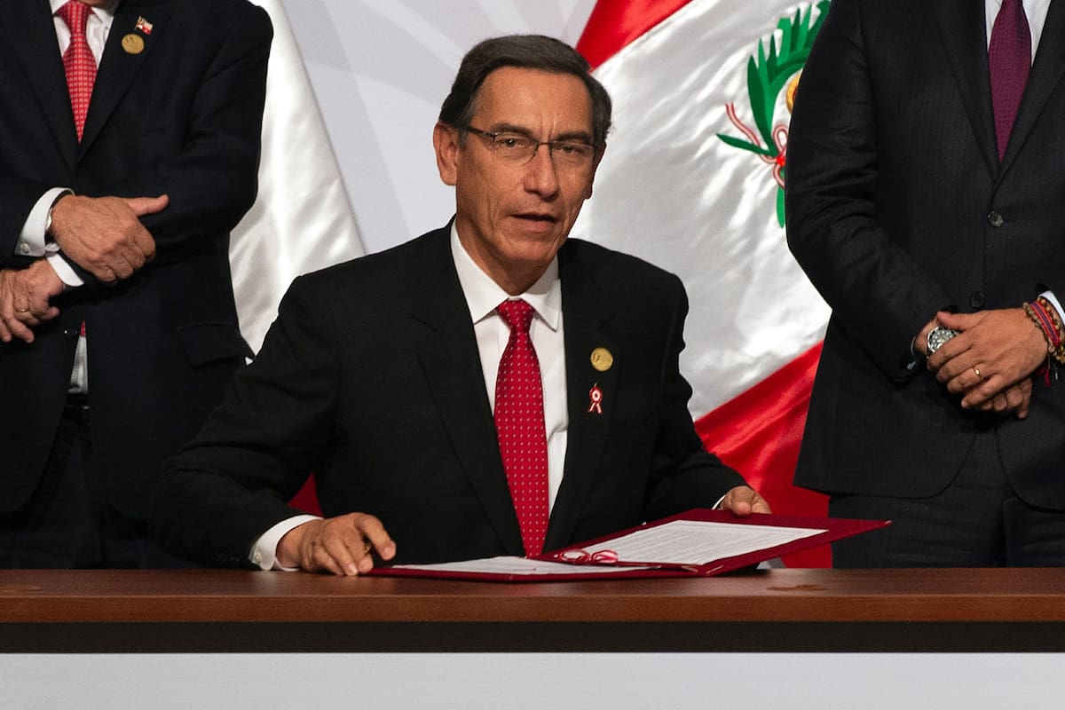 Vizcarra, que carece de partido y bancada, debe comparecer ante el Congreso el viernes, que votará su destitución