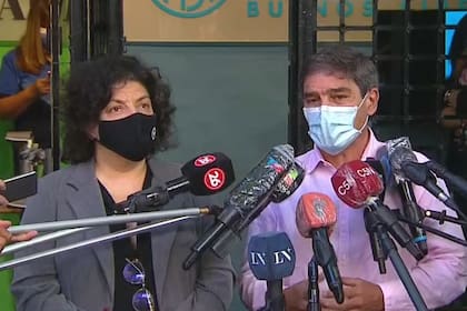 Vizzotti y Quirós, en un vacunatorio porteño