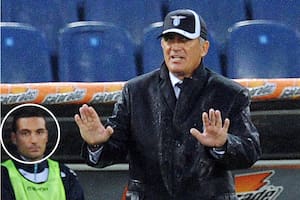 Vladimir Petković, cuando era director técnico de Lazio, y Lionel Scaloni, a quien tenía relegado en el banco de suplentes; en el Mundial uno y otro se reencontrarán en ocasión de Argentina vs. Argelia.