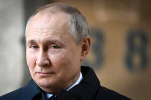 Vladimir Putin, en una visita a la Agencia Espacial Nacional en las instalaciones del Centro Estatal de Investigación y Producción Espacial Khrunichev