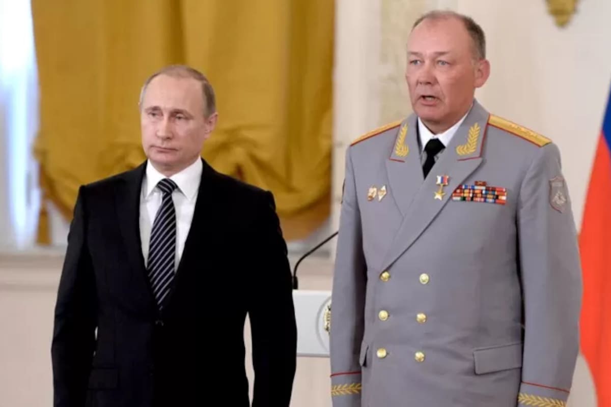 Vladimir Putin y Aleksandr Dvornikov en Moscú