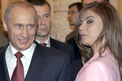 Vladimir Putin y Alina Kabaeva en una de sus apariciones en público