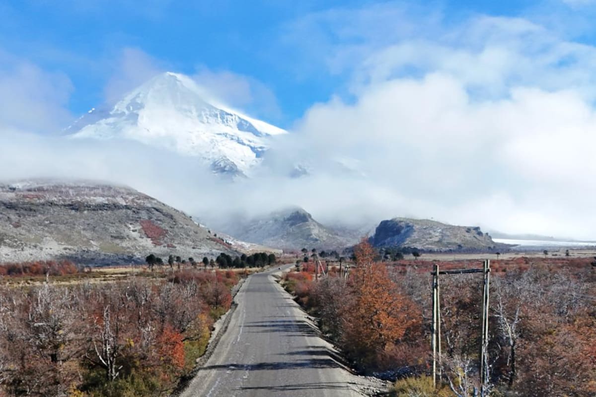 Volcán Lanín, por la ruta 60 desde Junín de los Andes hacia paso Tromen