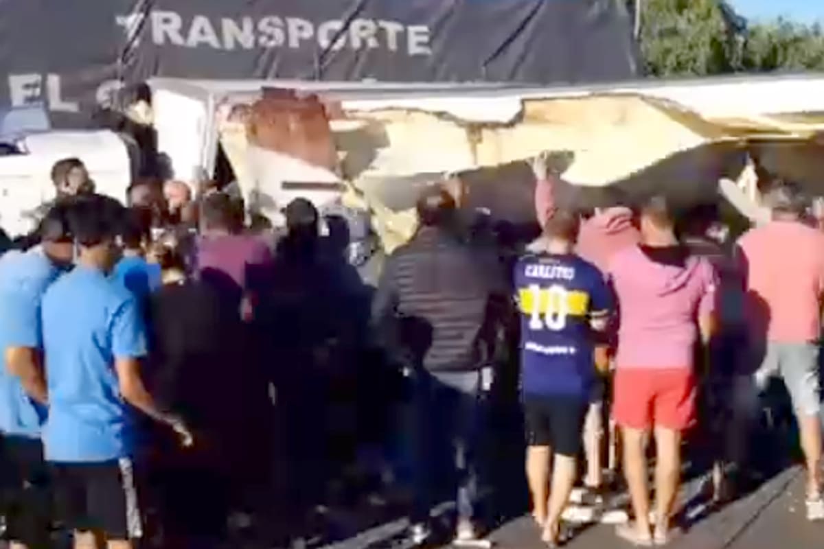 Volcó un camión en Panamericana a la altura de Campana