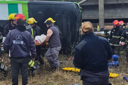 Volcó un micro en Carmen de Areco