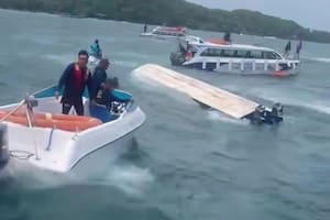 Murieron 15 turistas tras volcar en una lancha rápida en Vietnam