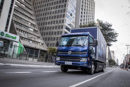 Volkswagen Camiones y Buses lanzó la producción en serie del camión eléctrico e-Delivery