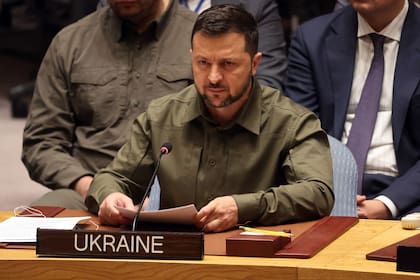 Volodimir Zelensky habla ante el Consejo de Seguridad de la ONU sobre la guerra de su país en una reunión durante la Asamblea General de las Naciones Unidas (AGNU) el 20 de septiembre de 2023
