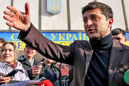 Volodymyr Zelensky un ex comediante es el principal candidato a la presidencia de Ucrania