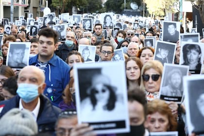 “Volvemos a Pasteur" acto homenaje a las víctimas del atentado a la AMIA.
