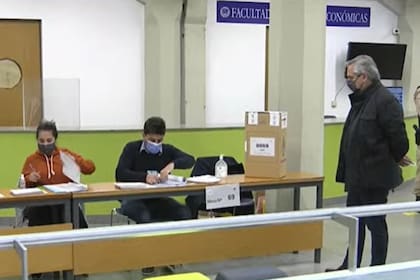 Vota Alberto Fernández