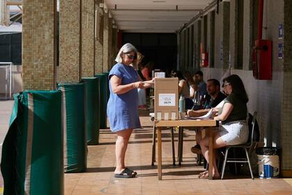 Votación en una escuela de Mendoza