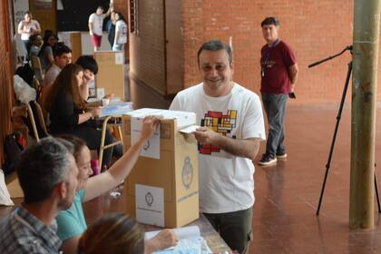 Votó el Gob. de Misiones Oscar Herrera Ahuad