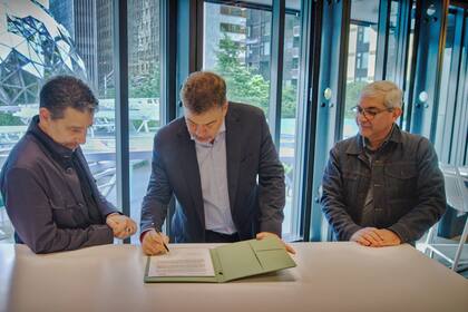 Vrio and Project Kuiper leadership met at Amazon headquarters in Seattle. (Photo: Business Wire)