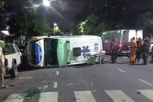 Vuelco de una ambulancia en Vernet y Doblas