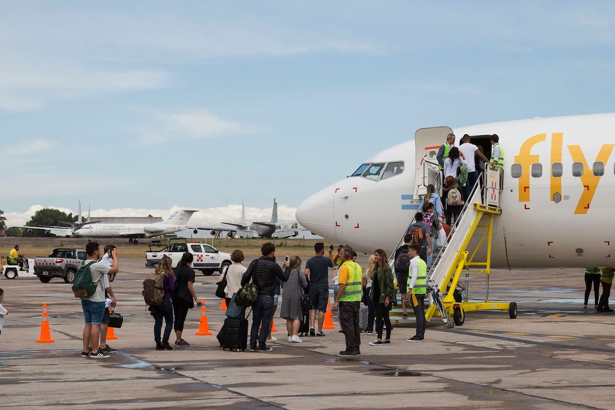 Vuelo de Flybondi en el aeropuerto de El Palomar