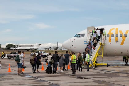 Vuelo de Flybondi en el aeropuerto de El Palomar