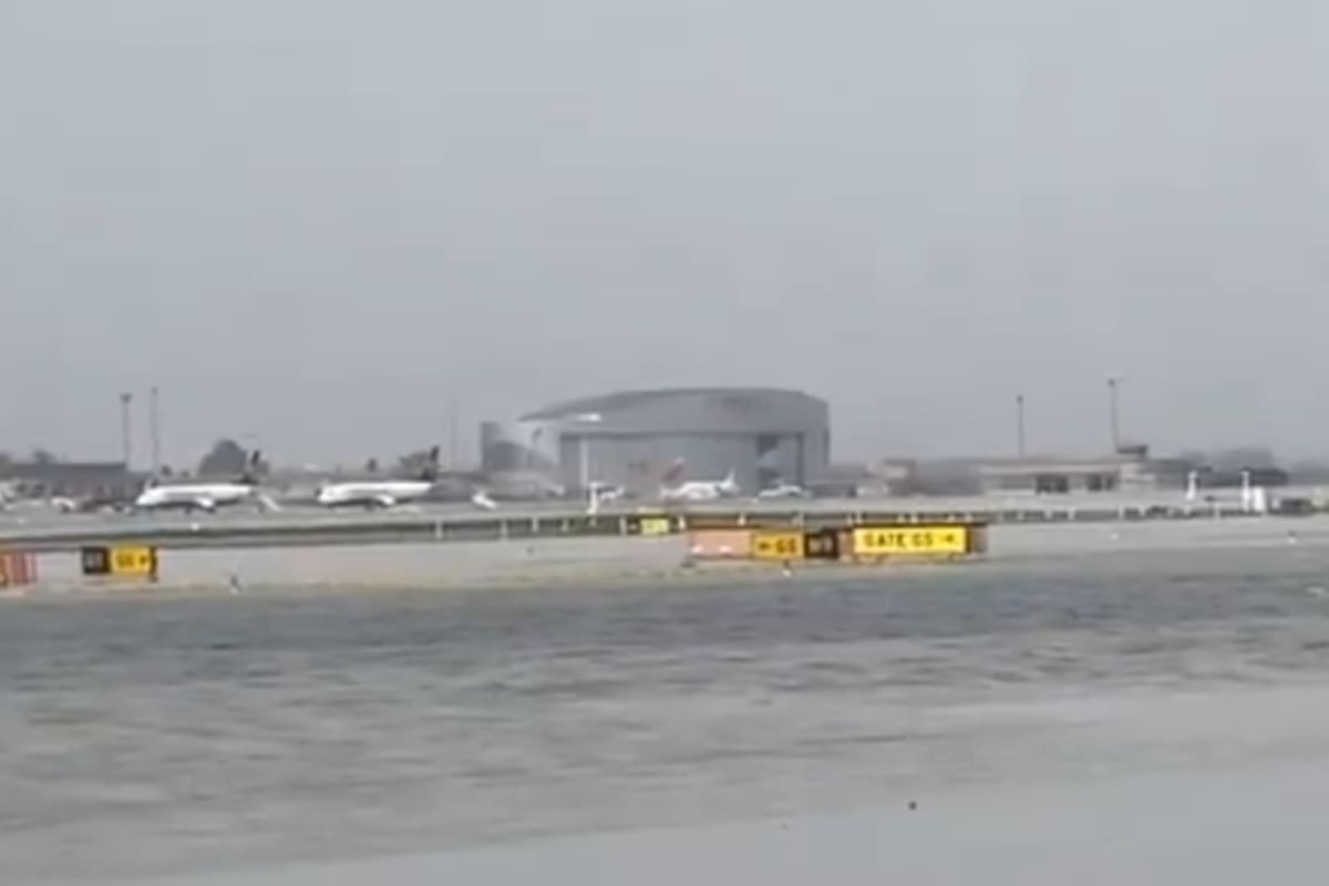 Vuelos cancelados e inundaciones en el Aereopuerto de Barcelona.