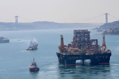 Vuelve a caer el petróleo