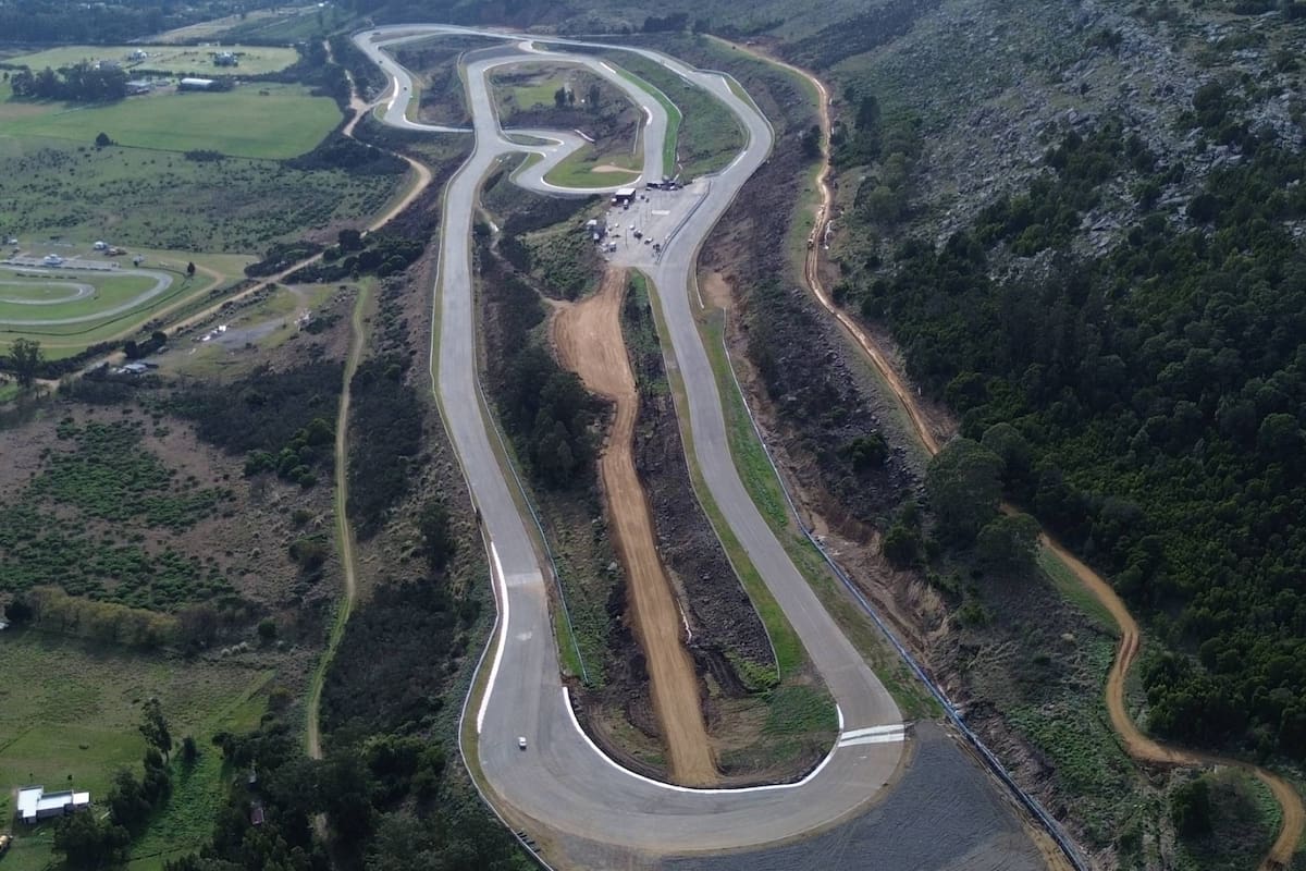 Vuelve el TC al mítico autódromo de Balcarce: luego de más de una década tras un accidente fatal, este fin de semana se correrá nuevamente una categoría nacional.