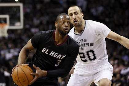 Dwyane Wade, un tricampeón de la NBA, frente a un tetracampeón, Manu Ginóbili.