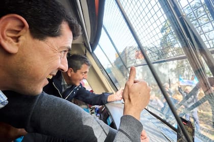 Wado de Pedro y Sergio Massa en Mercedes.