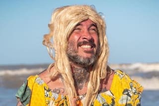 Wali Iturriaga, el creador de La Jenny, causa furor en Mar del Plata con su obra