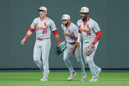 Walker conecta jonrón y Mikolas lanza para que Cardenales superen 1-0 a Reales