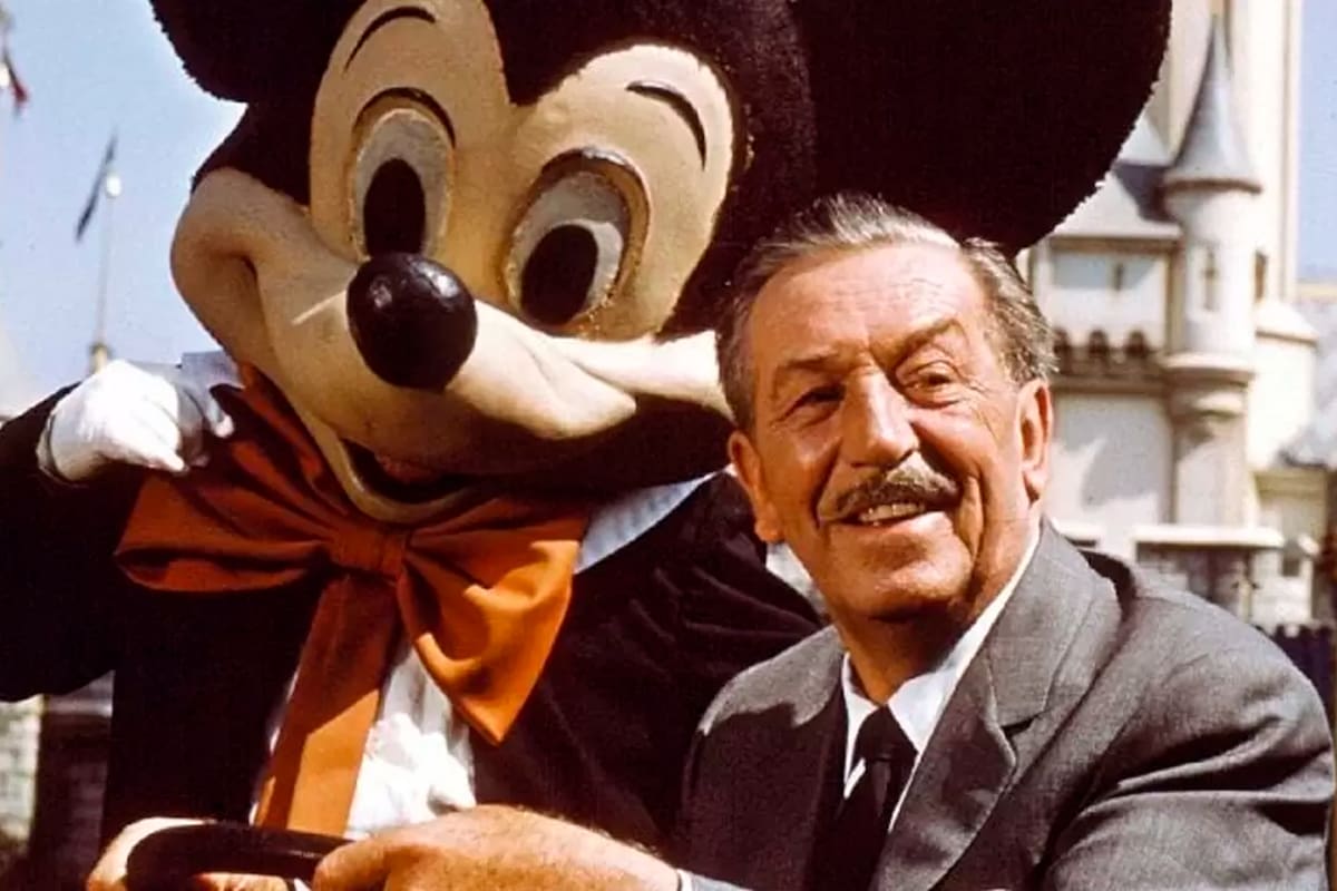 Walt Disney falleció a los 65 años, en diciembre de 1966 y mucha gente cree que desde entonces su cadáver ha sido congelado