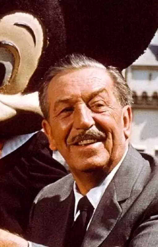 Walt Disney falleció a los 65 años, en diciembre de 1966 y mucha gente cree que desde entonces su cadáver ha sido congelado