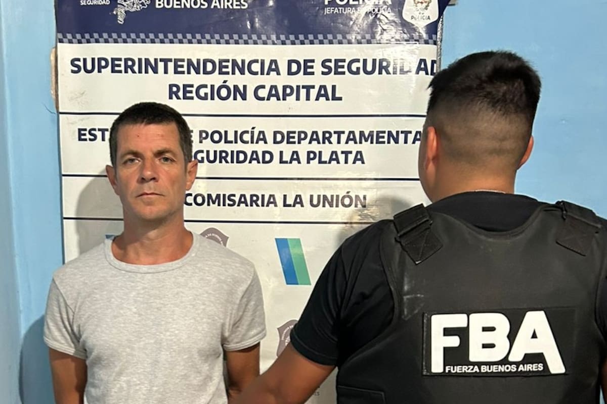 Walter Adrián Olmos (52), fue hallado culpable de asesinar a Jorge Torres (36) y a la esposa de este, Marcela Basualdo (26), de quien además abusó sexualmente