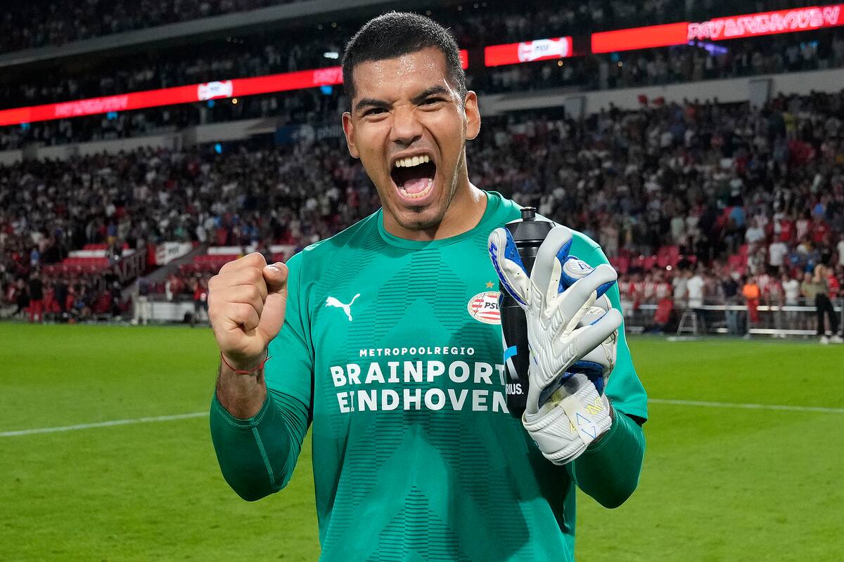 Walter Benítez, eufórico en PSV Eindhoven, una nueva etapa en su carrera