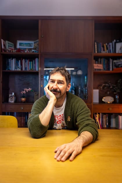 Walter Cornás nació en España, donde también pasó su infancia, pero llegó a la Argentina en los 90 y se sumergió en el universo del cine y las series