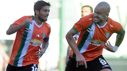Walter Erviti y Santiago Silva, dos figuras de Banfield en conflicto con el club