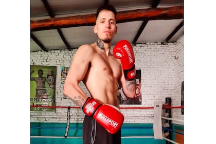 Walter Ezequiel Matthysse se entrena en tres turnos diarios bajo las órdenes de Mario Narváez, en el gimnasio "Mauko Narváes"