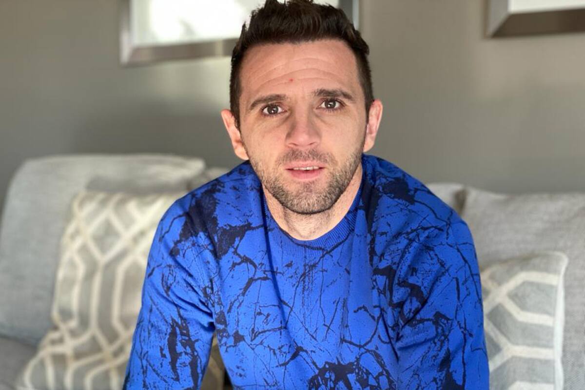 Walter Montillo se define como "una persona simple, con valores y respeto hacia las personas"; "creo que como jugador tuve una linda trayectoria y siempre me entregué al máximo, siendo lo más profesional posible", agrega.