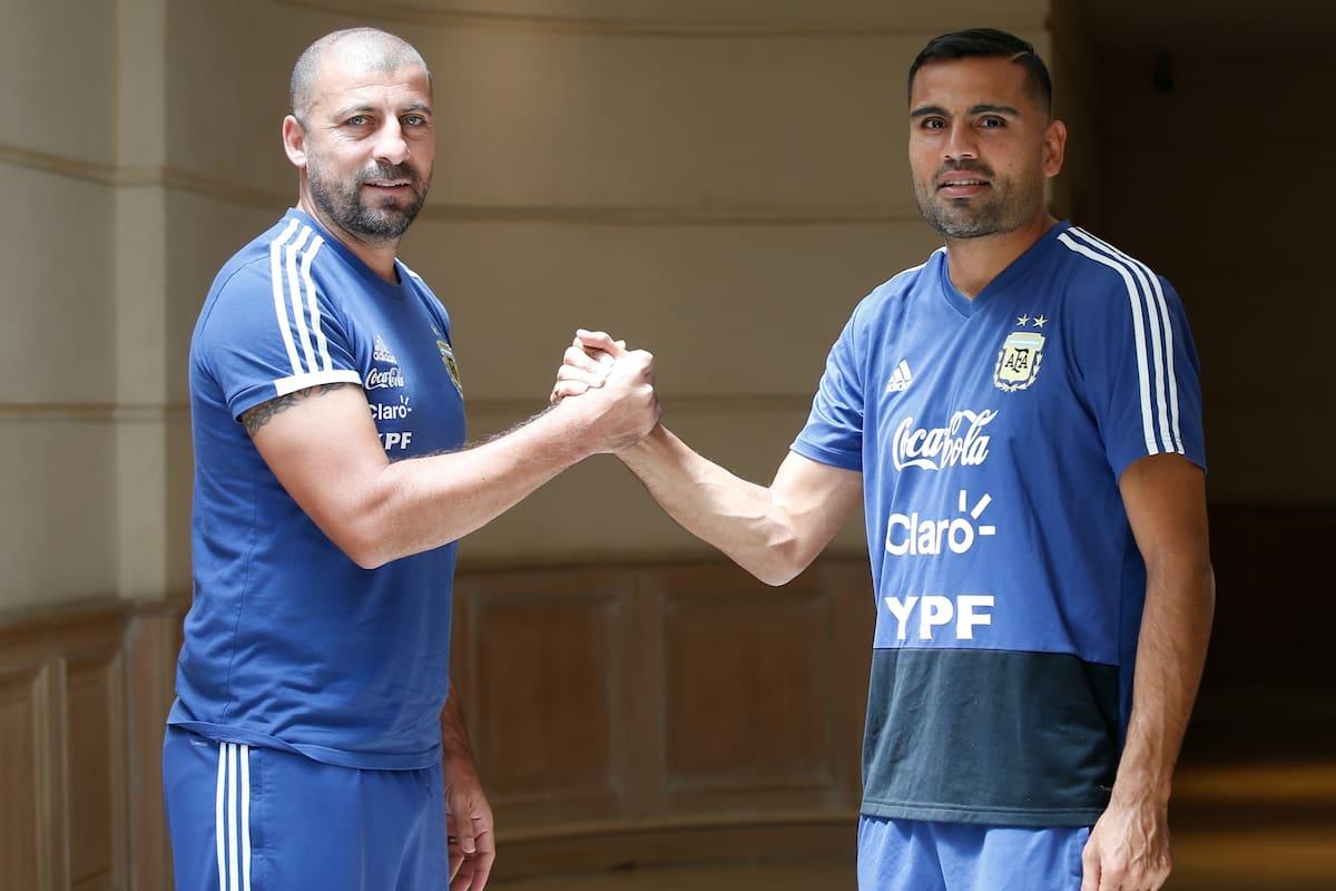 Walter Samuel y Gabriel Mercado: no nacieron en los clubes grandes, pero ambos quedaron grabados en su historia con las conquistas de Boca en 2000 y River en 2015; un relato de superación y coincidencias