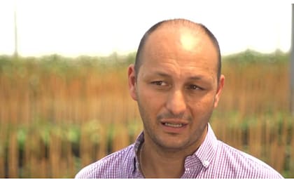Walter Silva Müller, productor e ingeniero agrónomo, posee un vivero de plantas cítricas y de pecanes