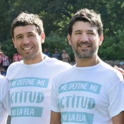Walter Sullings (a la derecha) recibió el diagnóstico de ELA en 2021
