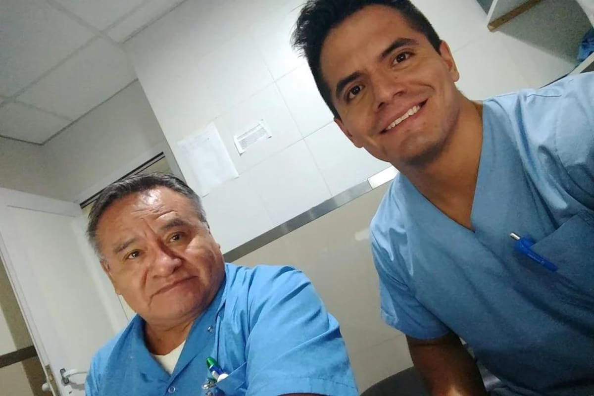 Walter y Nahuel Melgarejo, ambos médicos. El padre murió de coronavirus.