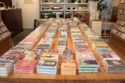 Waltz es una rara tienda que hoy en día se especializa en la venta de cintas de casete