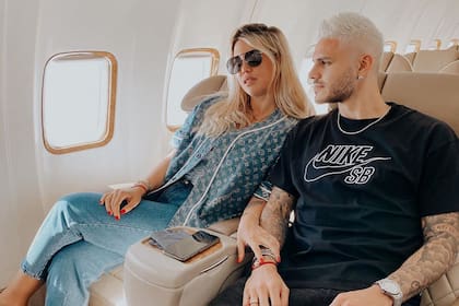 Wanda junto a un platinado Mauro Icardi