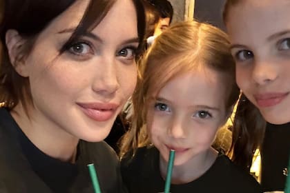 Wanda Nara acompañó a sus hijas a las clases de ballet y gimnsia (Foto Instagram @wanda_nara)