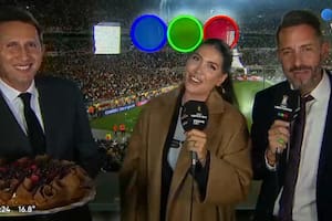 Wanda Nara apareció en la emisión de Telefe de la Copa Libertadores para hacer un importante anuncio (Foto: Captura de TV / Telefe)