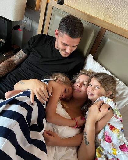 Wanda Nara aseguró que Mauro Icardi le limitó el contacto con sus hijas Isabella y Francesca, quienes se encuentran en la Argentina (Foto: Instagram @wanda_nara)
