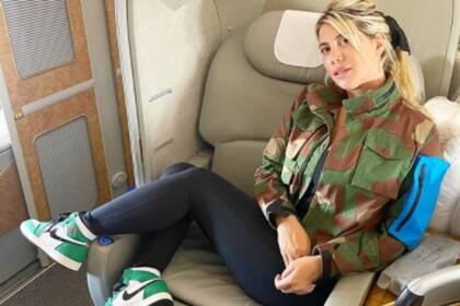 Wanda Nara culminó sus vacaciones en África y regresó a Italia en un lujoso vuelo con todas las comodidades